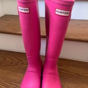 Pink hunter rain boots